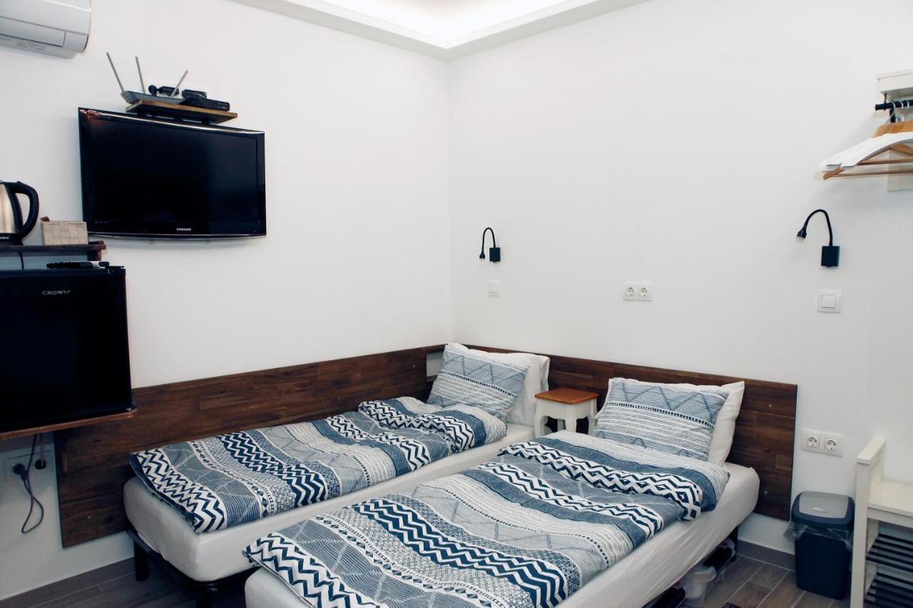 Sleep Over Sofia - Guest Rooms Exterior photo